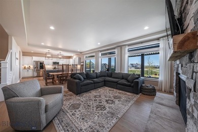 Expansive modern farmhouse on the park at White Horse Ranch - photo 8