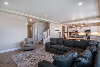 Expansive modern farmhouse on the park at White Horse Ranch - photo 9