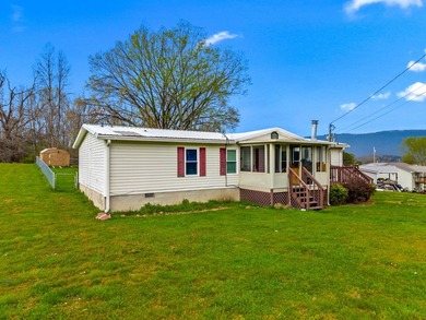 Spacious mountain-view home located just minutes from LaFollette - photo 2