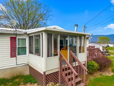 Spacious mountain-view home located just minutes from LaFollette - photo 3