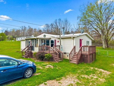 Spacious mountain-view home located just minutes from LaFollette - photo 4