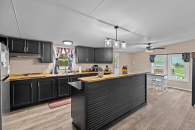 Spacious mountain-view home located just minutes from LaFollette - photo 7