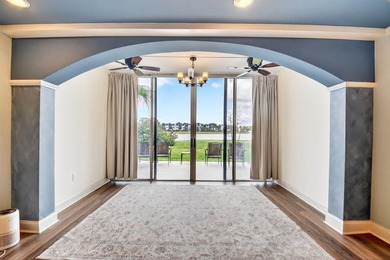 Spacious, beautifully updated and renovated 3-bed, 2-bath condo - photo 18