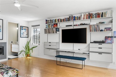 Behind privacy gates in the coveted Artist Lofts, this move-in - photo 20