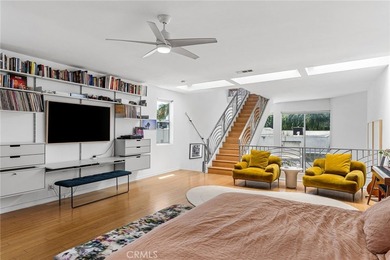 Behind privacy gates in the coveted Artist Lofts, this move-in - photo 24