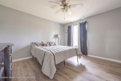 Welcome to easy living in the desirable Sleepy Hollow Lake - photo 24