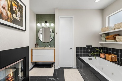 Behind privacy gates in the coveted Artist Lofts, this move-in - photo 25