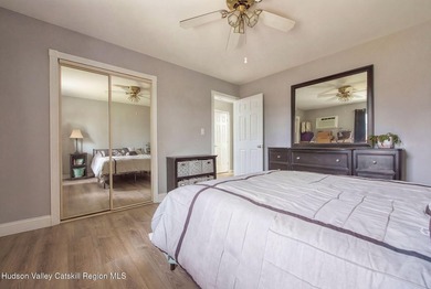 Welcome to easy living in the desirable Sleepy Hollow Lake - photo 25