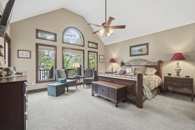 Nestled behind a private gated entrance on 2.65 fee simple acres - photo 26