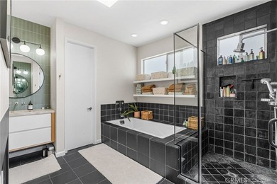 Behind privacy gates in the coveted Artist Lofts, this move-in - photo 26