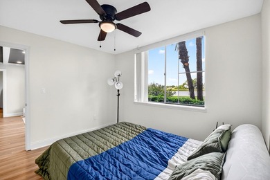 Spacious, beautifully updated and renovated 3-bed, 2-bath condo - photo 28
