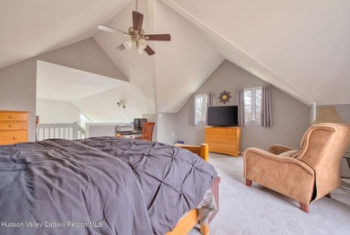 Welcome to easy living in the desirable Sleepy Hollow Lake - photo 29