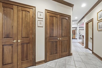 Nestled behind a private gated entrance on 2.65 fee simple acres - photo 33