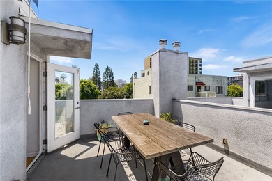Behind privacy gates in the coveted Artist Lofts, this move-in - photo 34