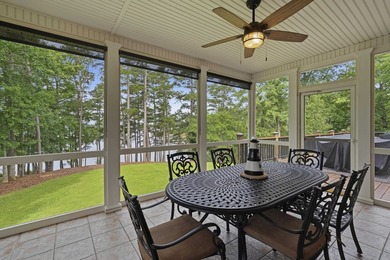 Nestled behind a private gated entrance on 2.65 fee simple acres - photo 36