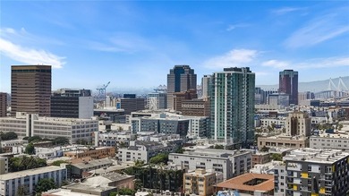 Behind privacy gates in the coveted Artist Lofts, this move-in - photo 48
