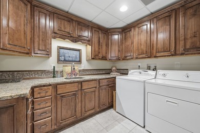 Nestled behind a private gated entrance on 2.65 fee simple acres - photo 49