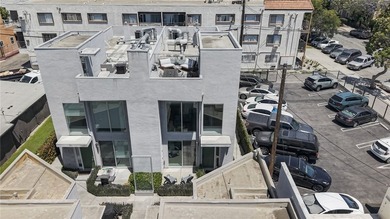 Behind privacy gates in the coveted Artist Lofts, this move-in - photo 50