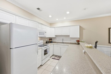Beautiful three bedroom, two bath unit in the amenity rich - photo 6