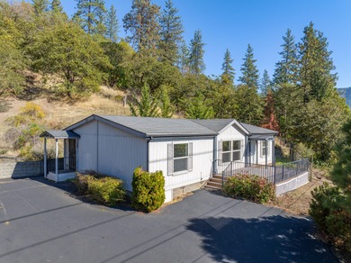 Lake Home For Sale in Grants Pass, Oregon