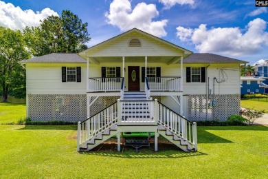 Well maintained 4-bedroom home, just minutes back into Camden - Lake Home For Sale in Camden, South Carolina