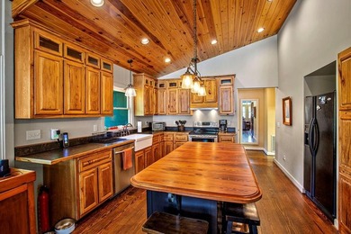Welcome to your private waterfront retreat on beautiful Lake - photo 11