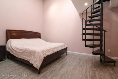 House is 1484 Sq feet features 3 bedrooms and loft in the primer - photo 12