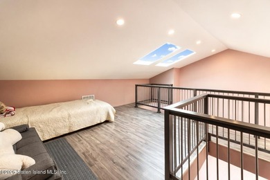 House is 1484 Sq feet features 3 bedrooms and loft in the primer - photo 15