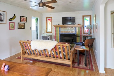 17 Highland Ave in Smallwood, NY is a furnished 3-bedroom - photo 9