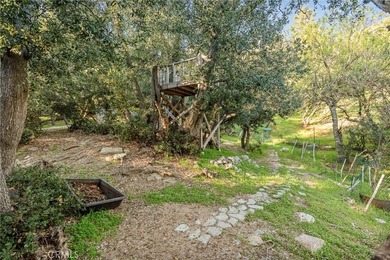Tucked just two blocks from the heart of Crestline Village and - photo 24