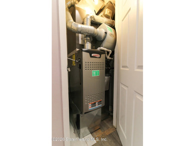 House is 1484 Sq feet features 3 bedrooms and loft in the primer - photo 24