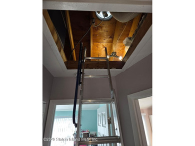 House is 1484 Sq feet features 3 bedrooms and loft in the primer - photo 25