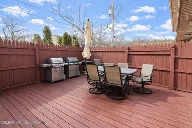 House is 1484 Sq feet features 3 bedrooms and loft in the primer - photo 27