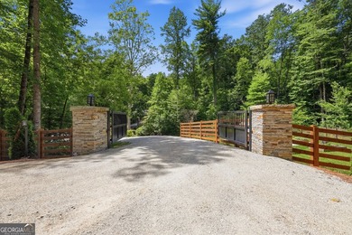 Bordering protected U.S. Forest Land in the heart of the Blue - photo 1
