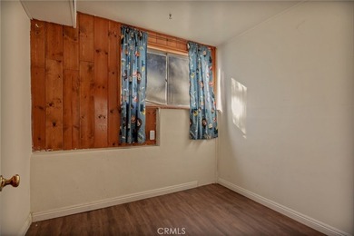 Tucked just two blocks from the heart of Crestline Village and - photo 34