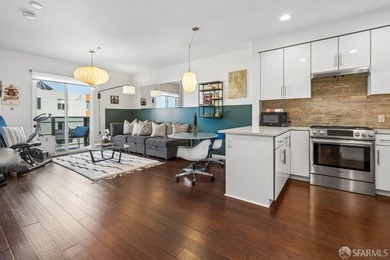 This bright and comfortable one-bedroom, one-bath apartment is - photo 2