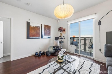 This bright and comfortable one-bedroom, one-bath apartment is - photo 9