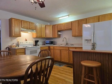 This very lovely home is in an exceptionally desirable setting - photo 17