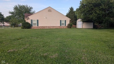Welcome to this beautifully updated 3-bedroom home features a - photo 3