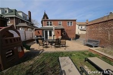 Great opportunity to own a beautiful renovated home on a 50 x - photo 2