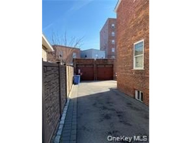 Great opportunity to own a beautiful renovated home on a 50 x - photo 3