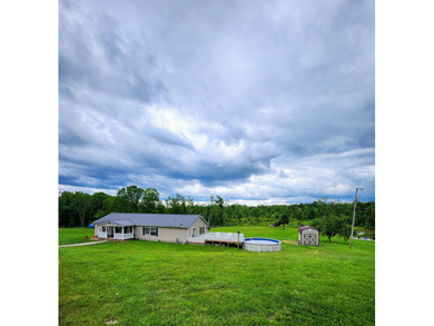 (private lake, pond, creek) Home For Sale in Frenchburg Kentucky