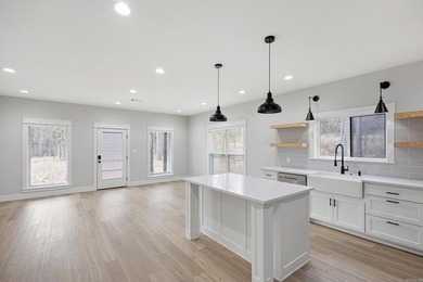 This stunning 3,500-square-foot lake home, located less than 2 - photo 6