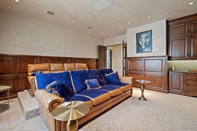 Nestled in the coveted heart of Paradise Valley, this - photo 12