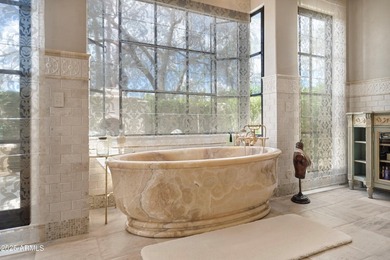 Nestled in the coveted heart of Paradise Valley, this - photo 14