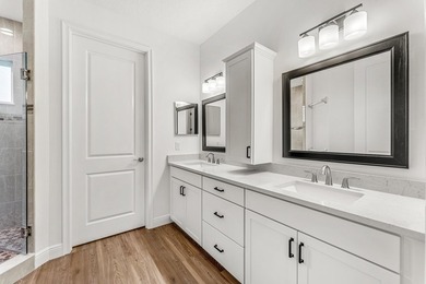 Welcome to your dream home, where modern elegance meets - photo 16
