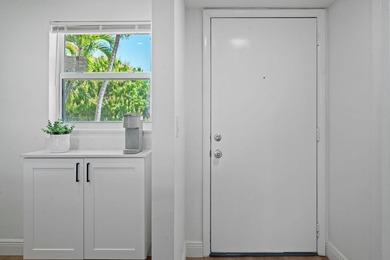COME SEE THIS STUNNING, PROFESSIONALLY UPDATED 1 BEDROOM/1.5 - photo 8