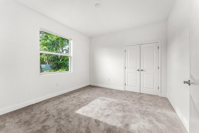 Welcome to your dream home, where modern elegance meets - photo 19