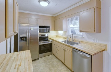Seller Motivated. New Price. Freshly painted 3BR/1.5BA 2-story W - photo 4