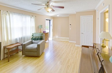 Seller Motivated. New Price. Freshly painted 3BR/1.5BA 2-story W - photo 7
